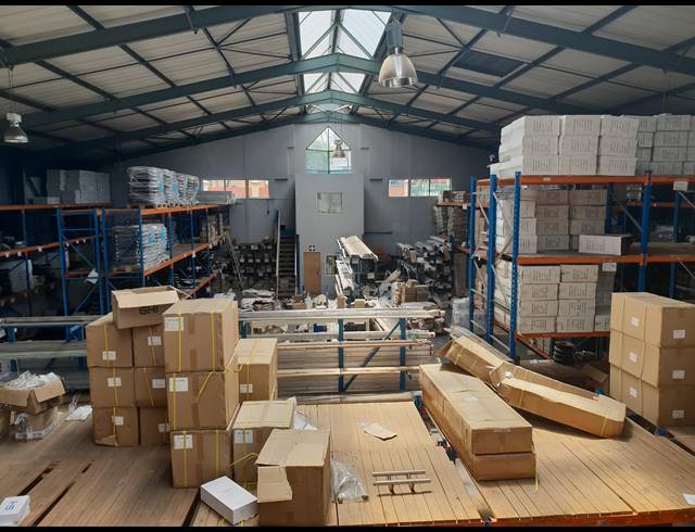 1,300M² WAREHOUSE SOLD IN LINBRO PARK